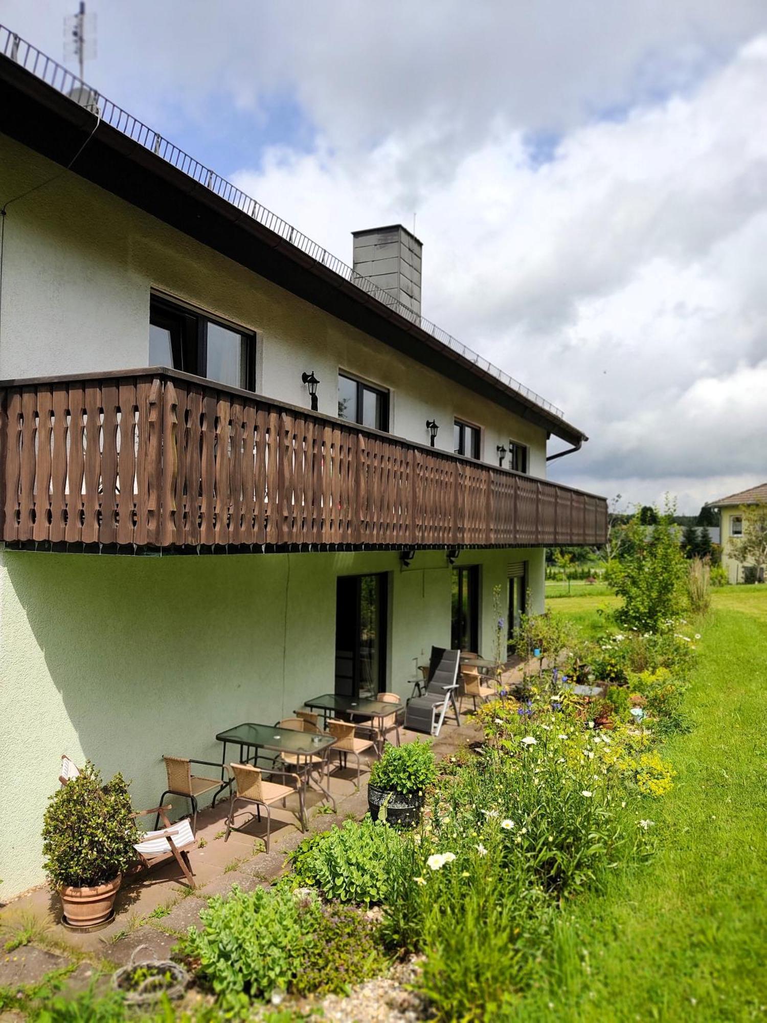 Gruenvogels Landgasthof Zum Gruenen Baum Oberzent Kültér fotó